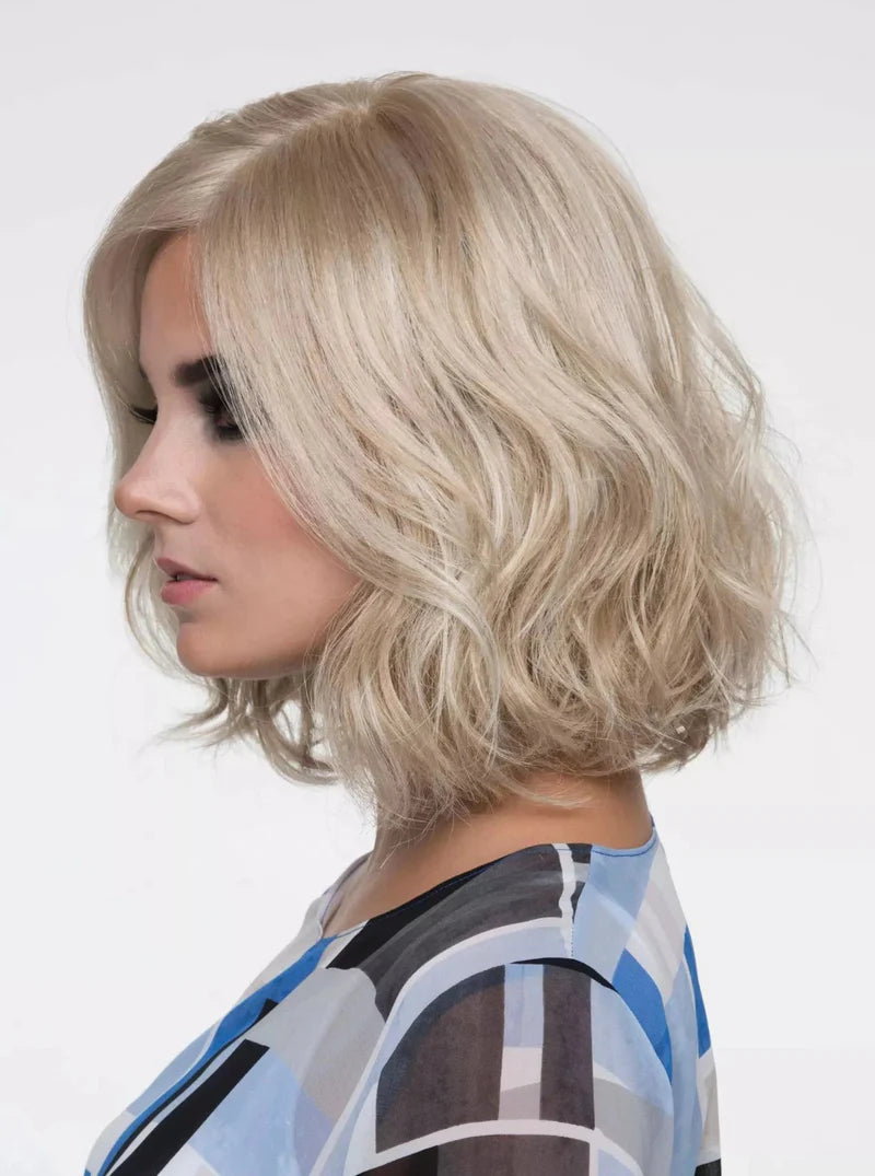 Chloe I Envy image 4