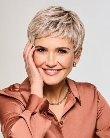 Straight Chic | Raquel Welch