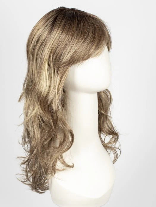 Ellen Wille Pretty wig in a long, wavy style with highlights for a natural look