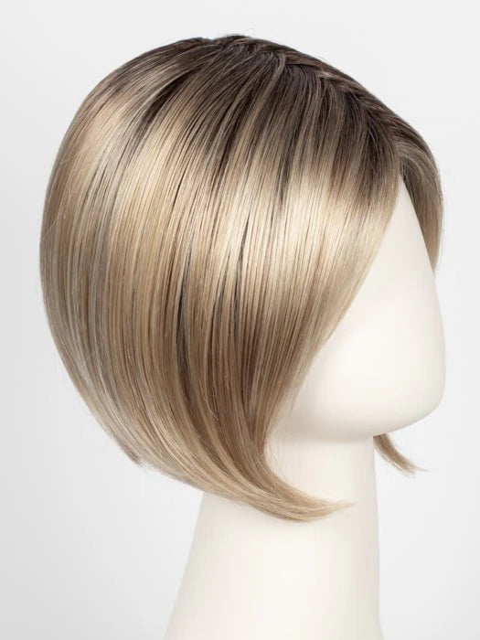 Ellen Wille Star wig in sleek blonde style, showcasing a modern bob cut on a mannequin