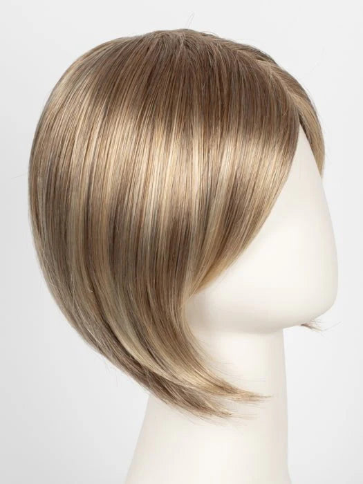 Ellen Wille Star wig in soft blonde shades showcasing a sleek bob hairstyle