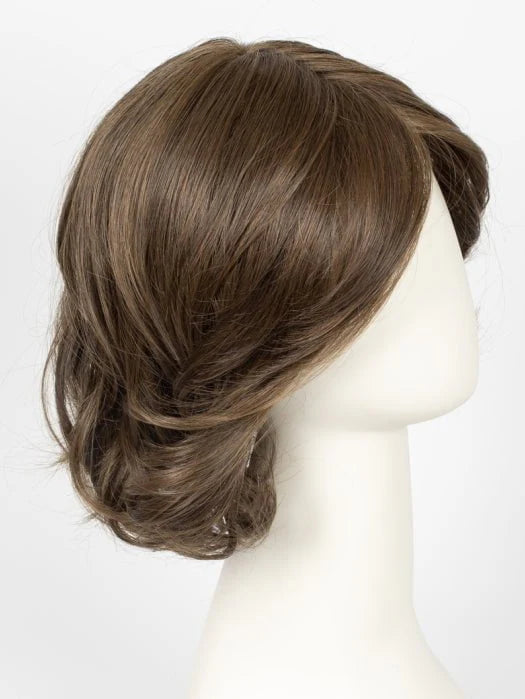 Raquel Welch Crowd Pleaser wig short layered light brown bob with soft waves on mannequin side profile