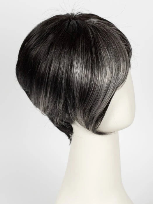Stylish short synthetic wigs for women featuring a modern cut and elegant gray highlights